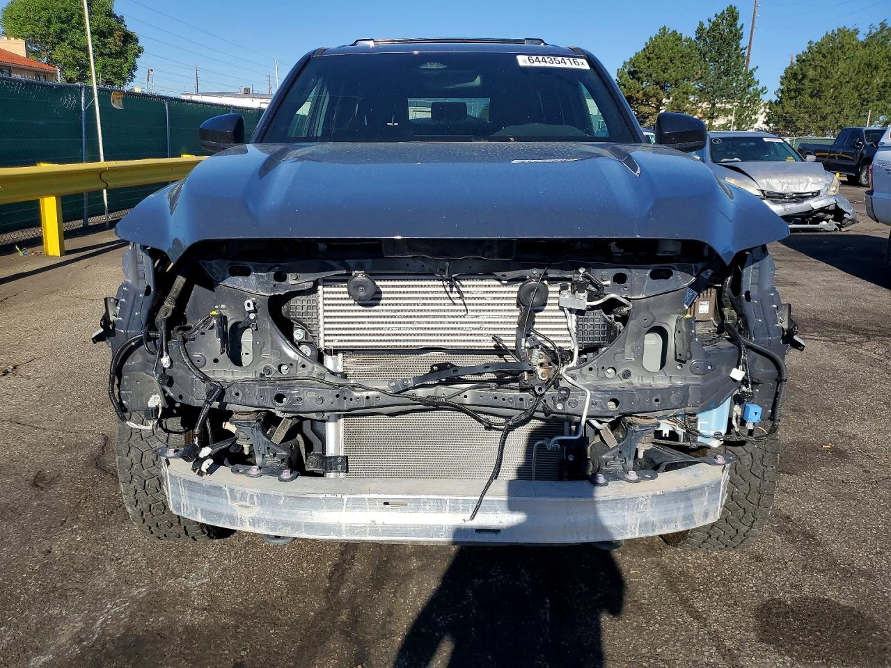 2025 TOYOTA 4RUNNER SR5 — снимка 5