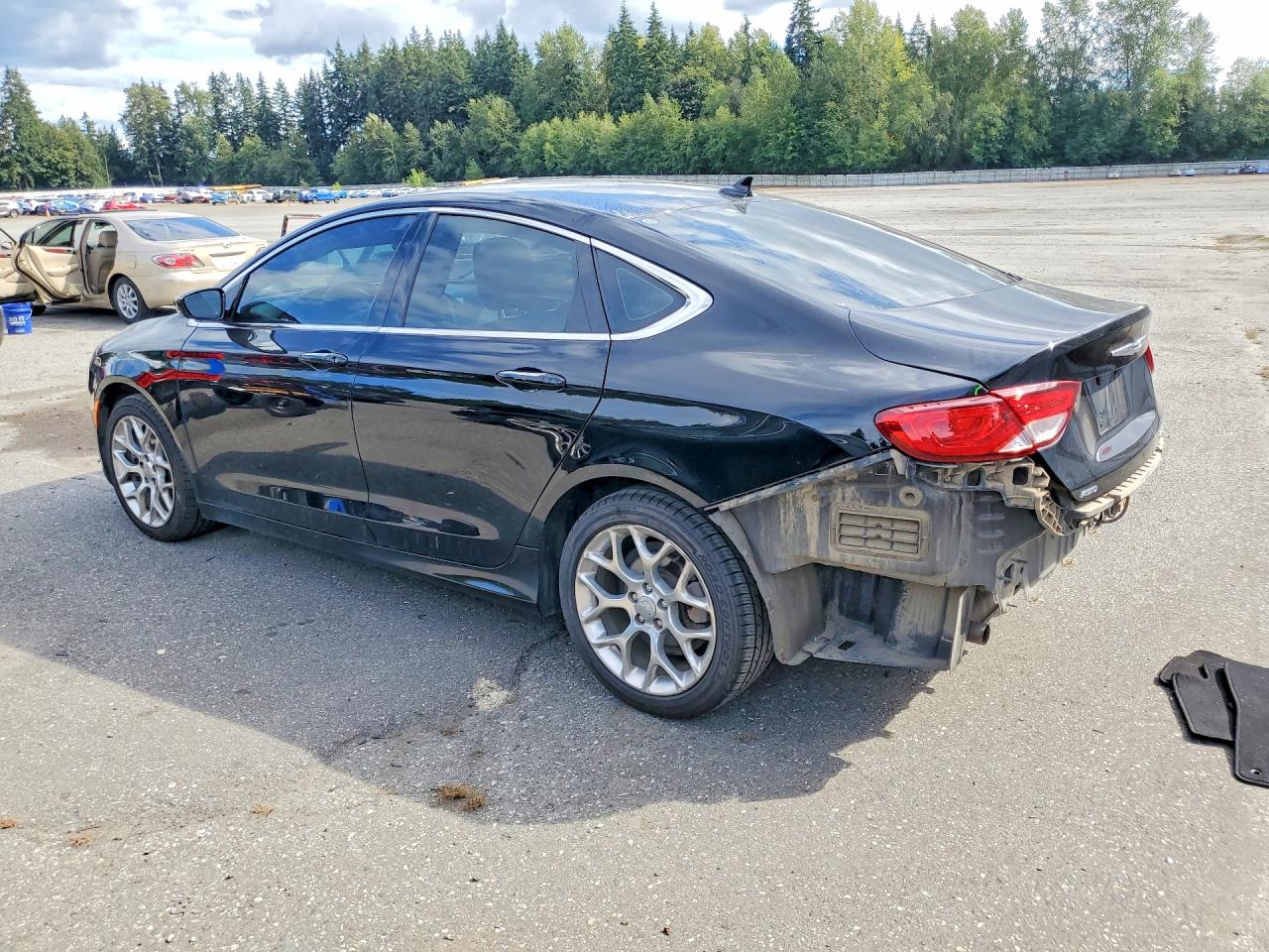 2015 CHRYSLER 200 C — снимка 2