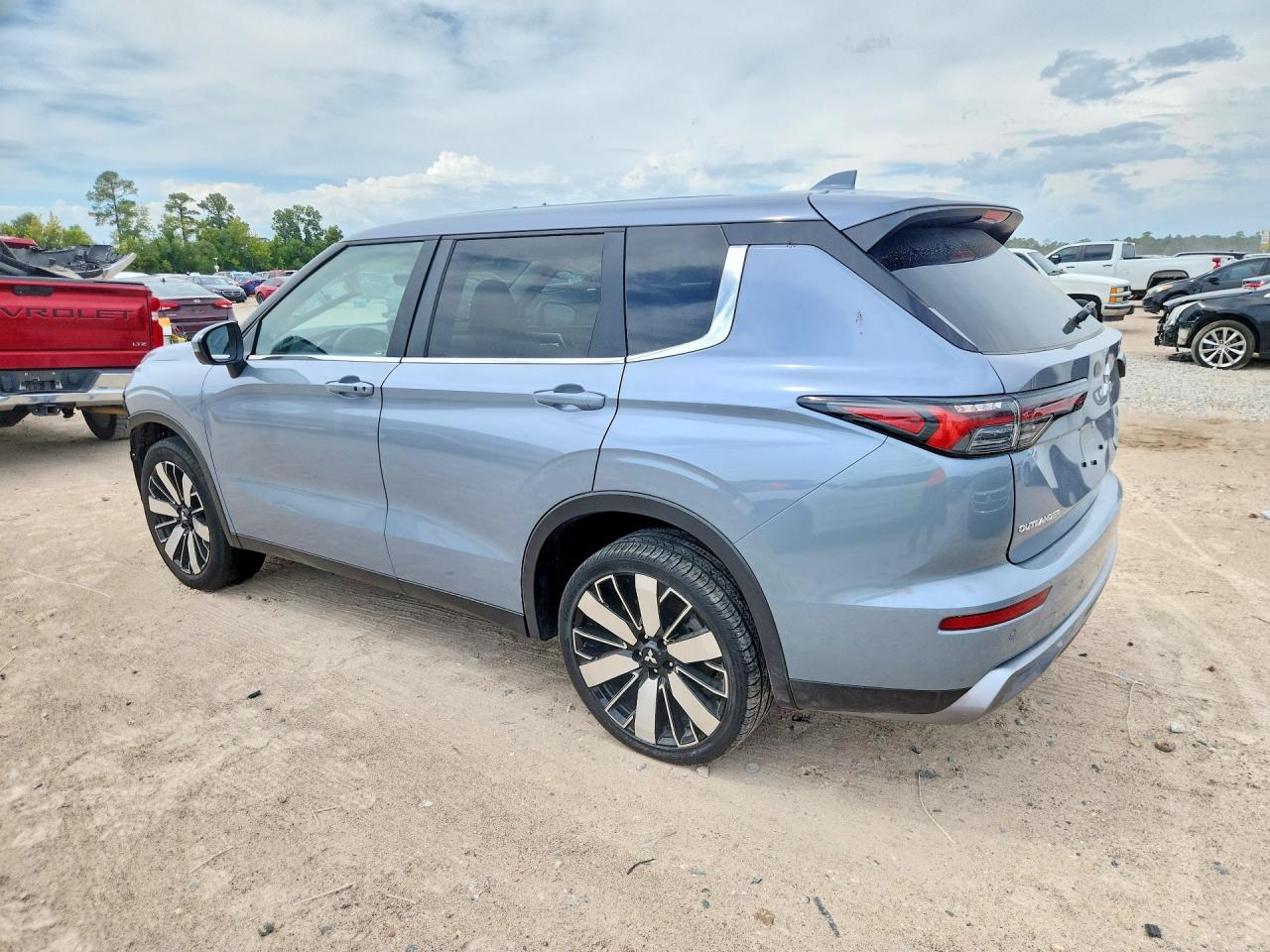 2026 MITSUBISHI OUTLANDER SE — снимка 2