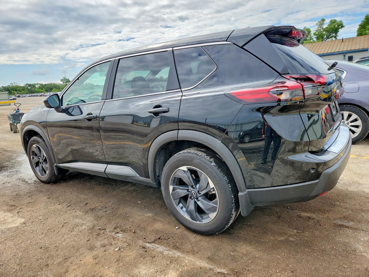 2025 NISSAN ROGUE — снимка 2