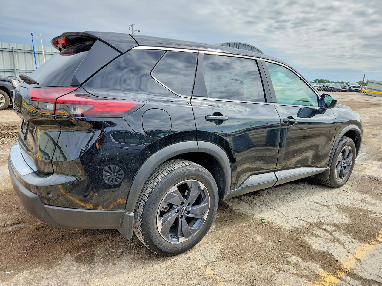 2025 NISSAN ROGUE — снимка 3