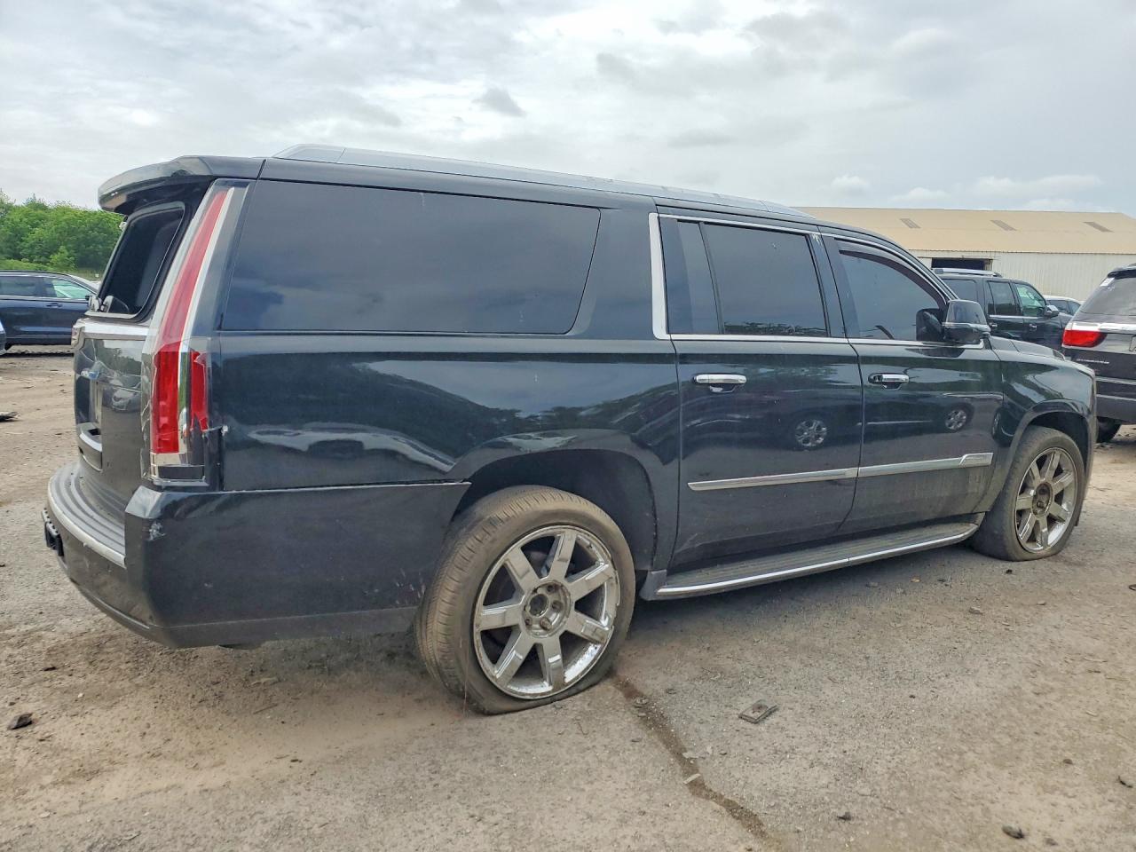2017 CADILLAC ESCALADE ESV — снимка 3