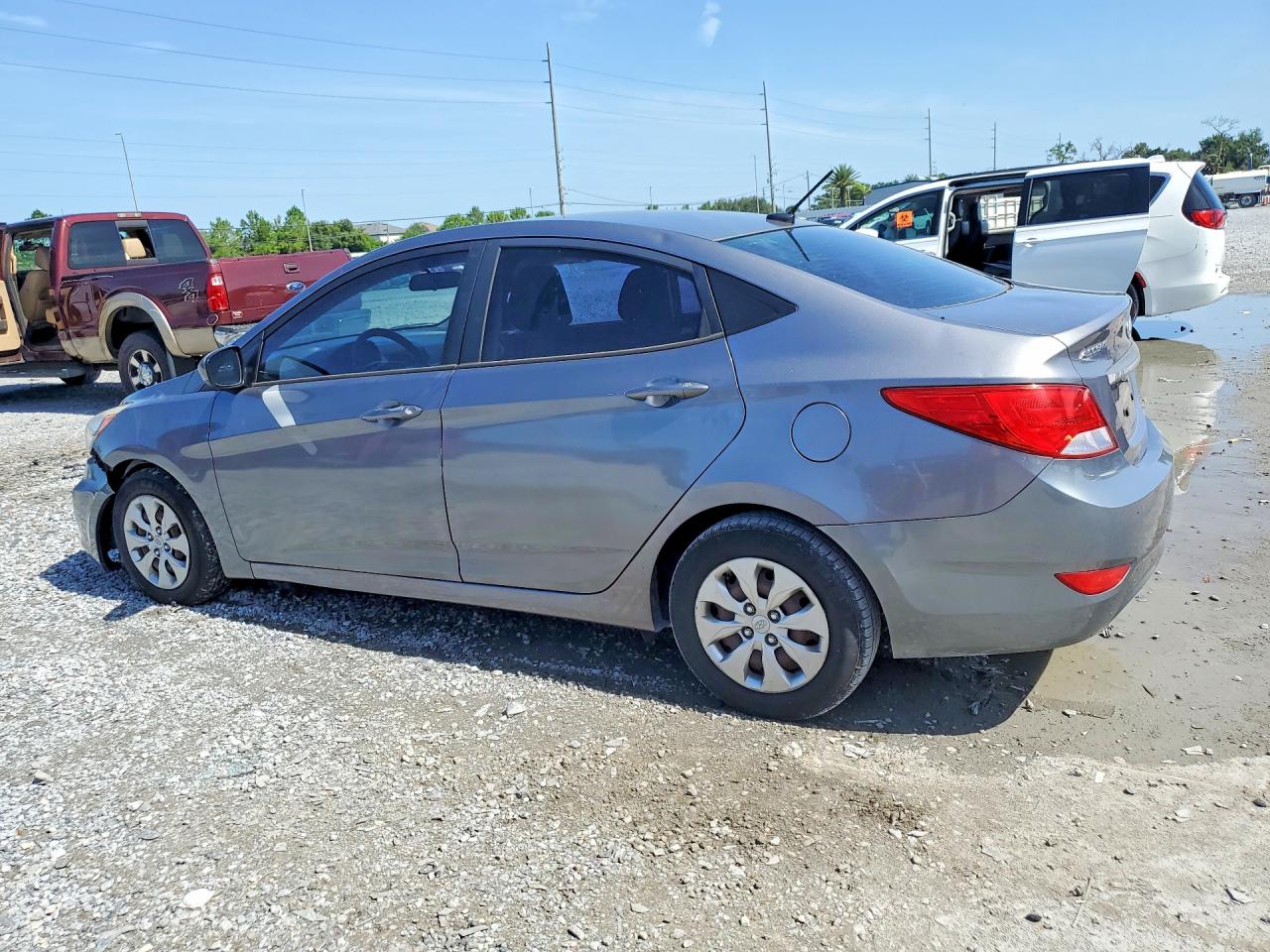 2016 HYUNDAI ACCENT SE — снимка 2