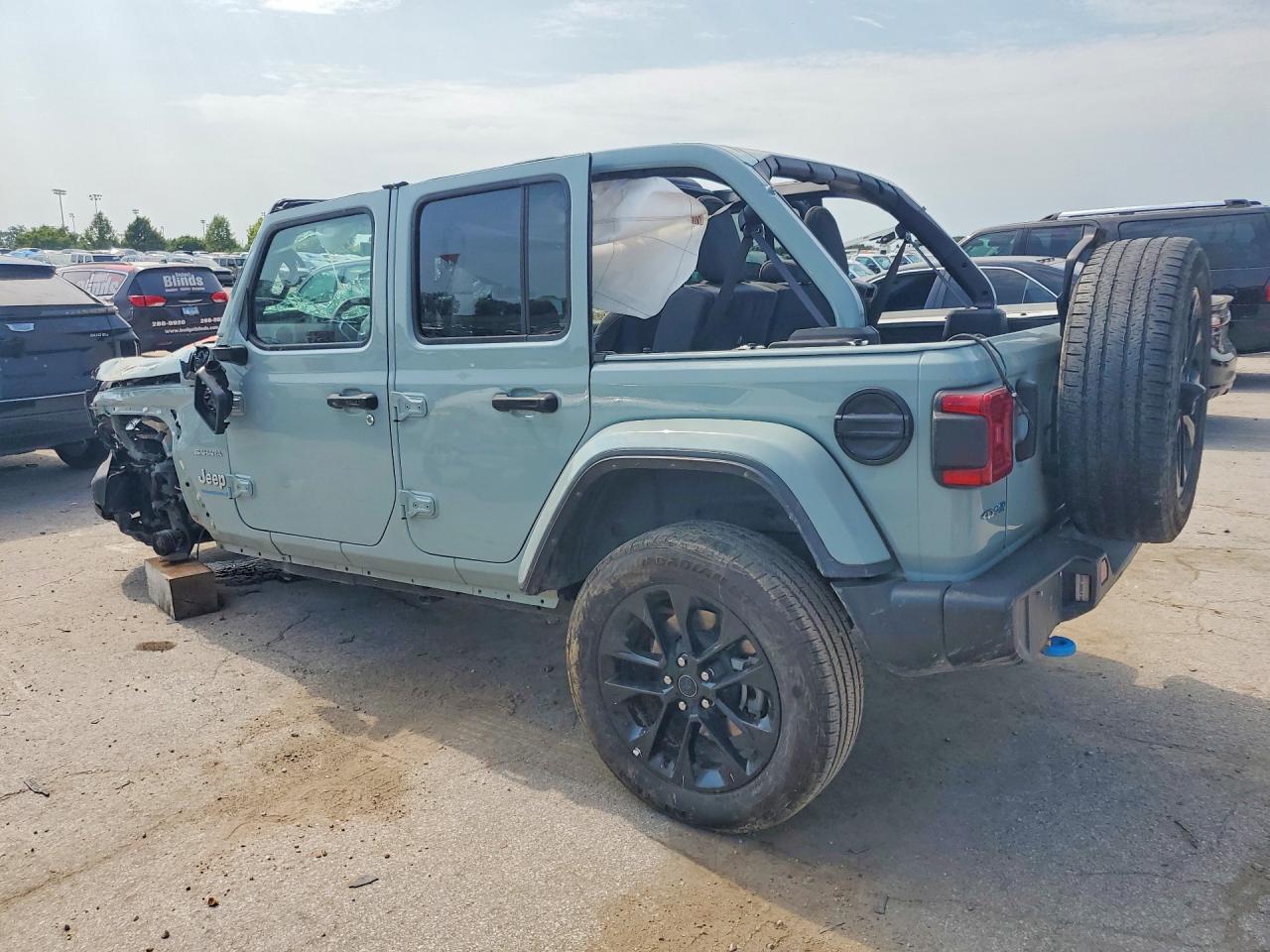 2024 JEEP WRANGLER SAHARA 4XE — снимка 2