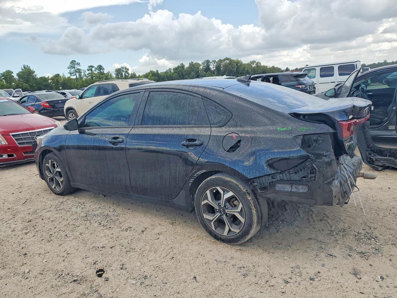 2021 KIA FORTE LXS — снимка 2