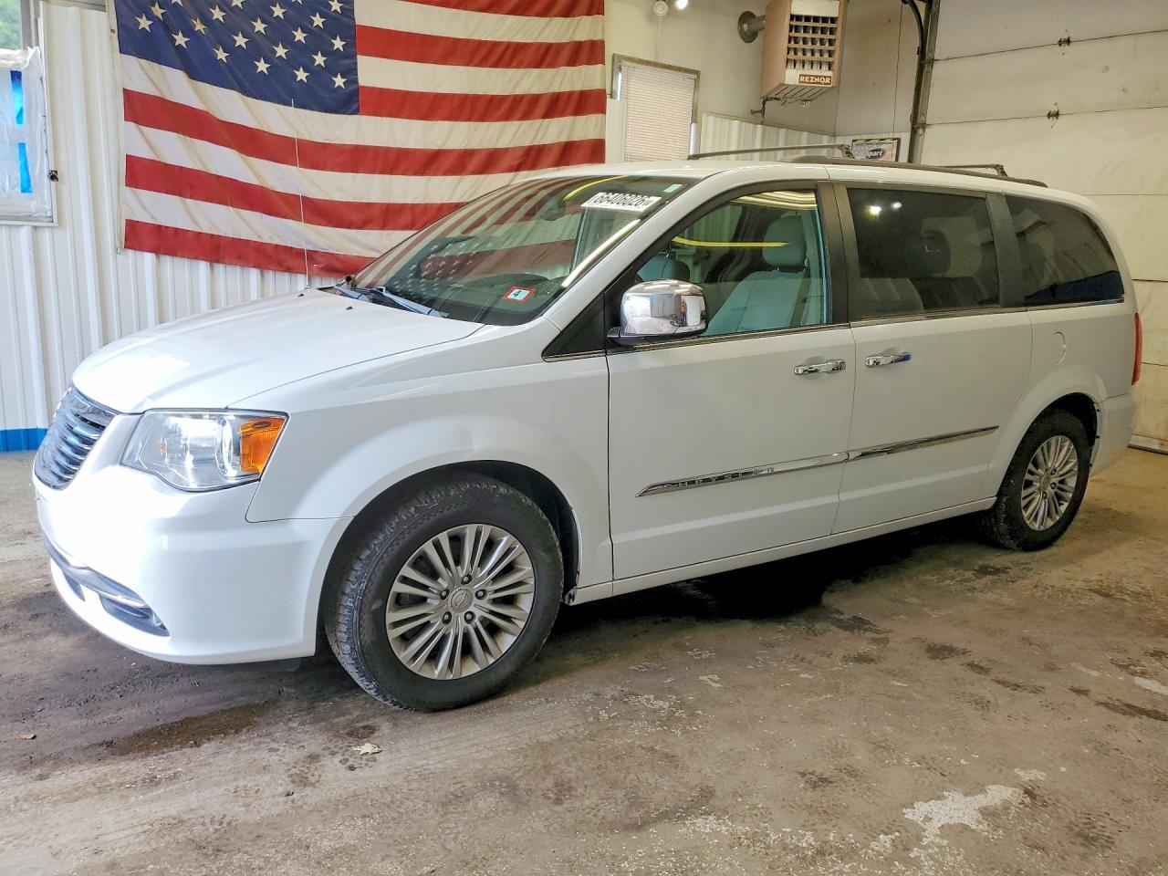 2015 CHRYSLER TOWN & COUNTRY TOURING L