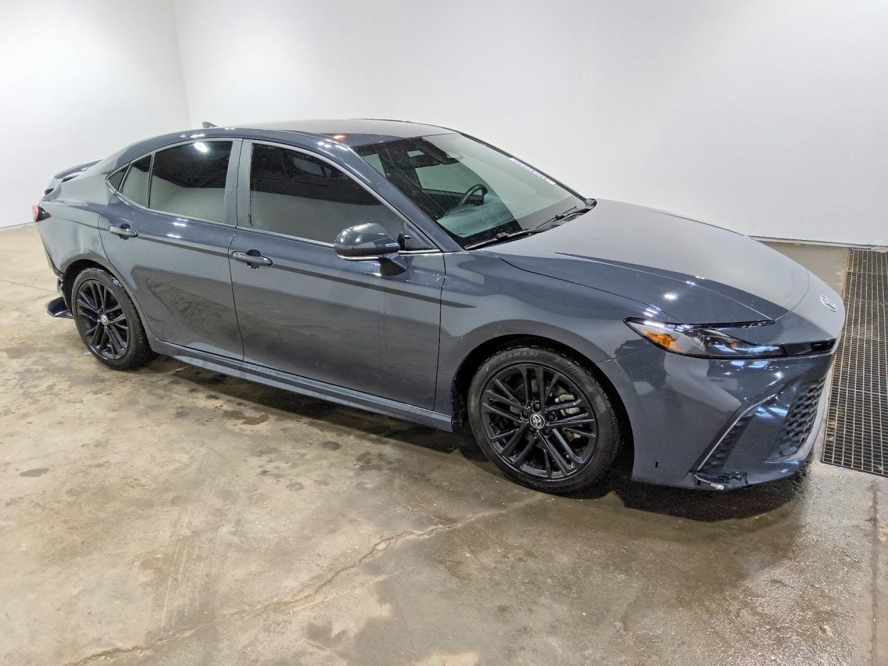 2025 TOYOTA CAMRY SE — снимка 4