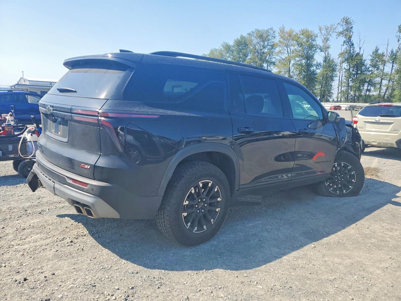 2024 CHEVROLET TRAVERSE LT Z71 — снимка 3