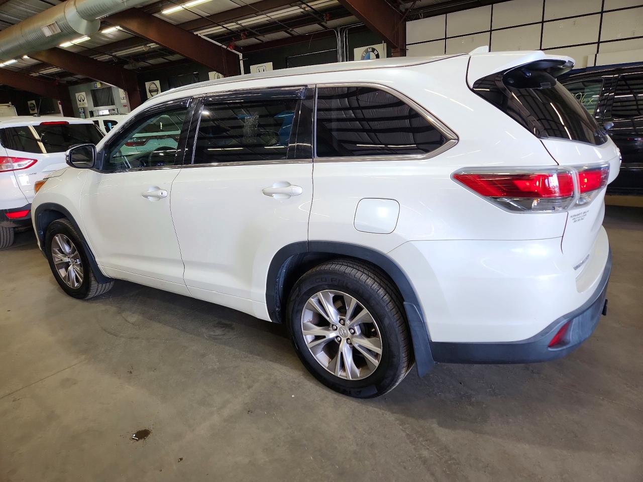 2015 TOYOTA HIGHLANDER XLE — снимка 2