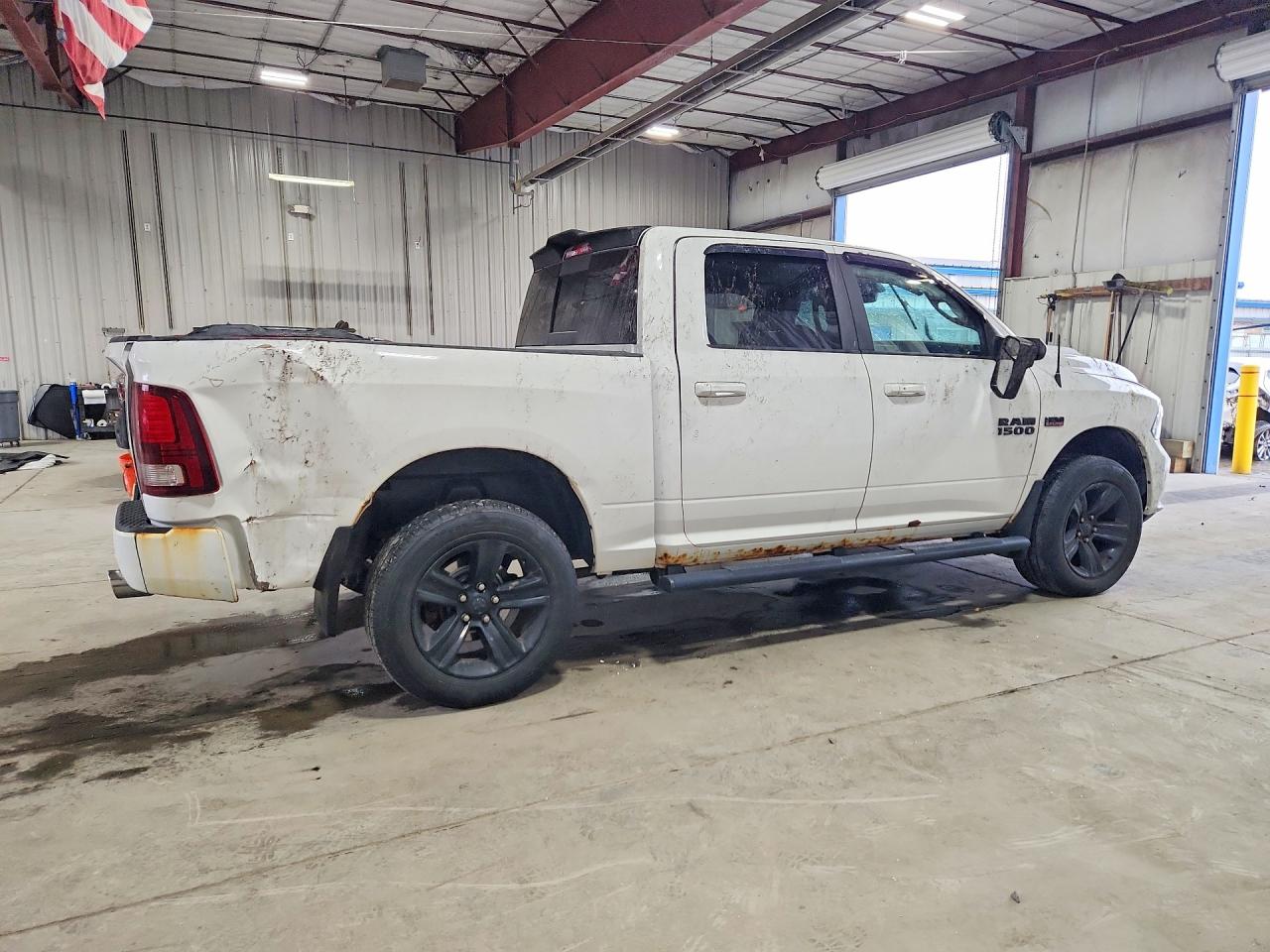 2017 RAM 1500 SPORT — снимка 3