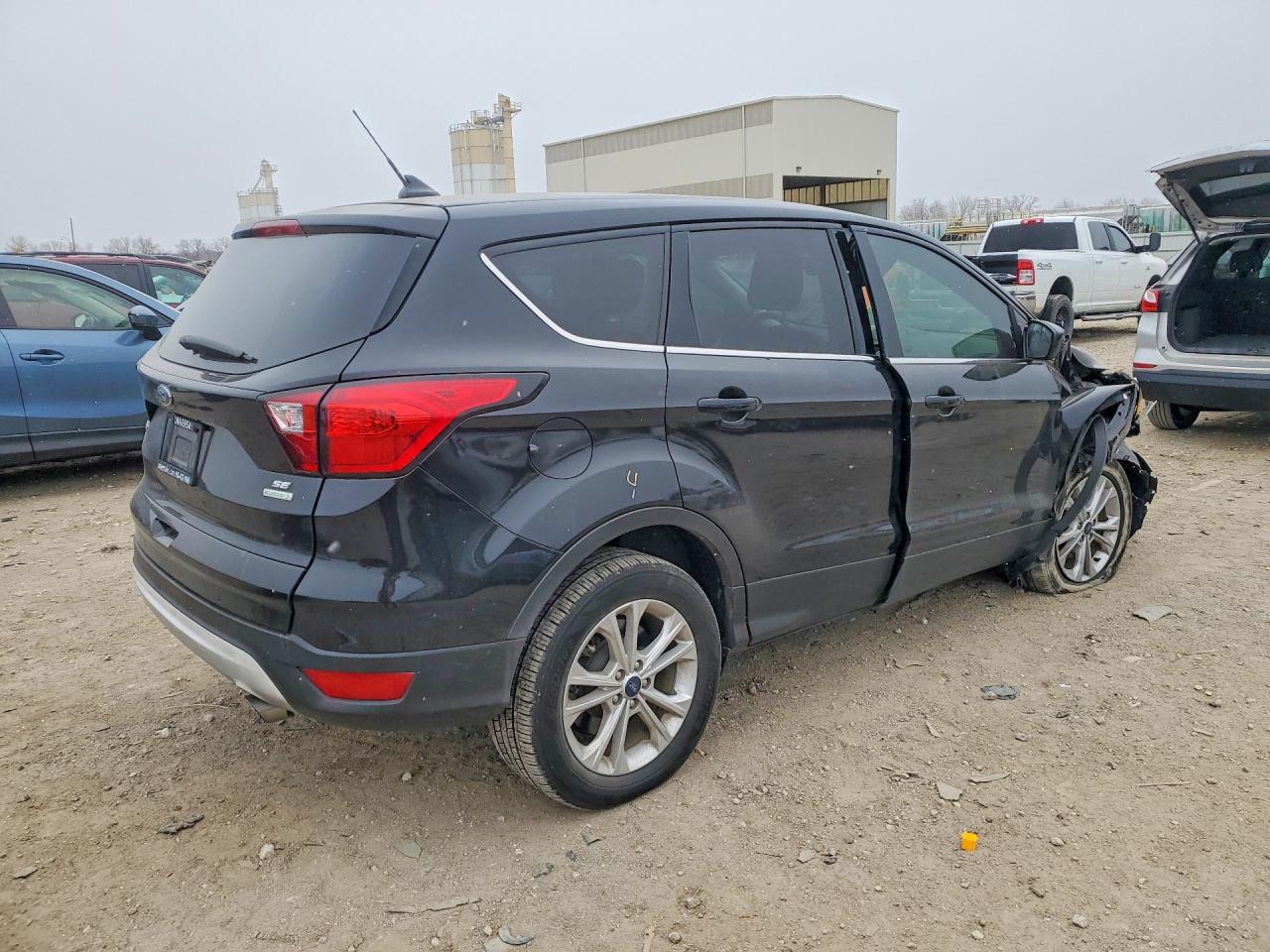 2019 FORD ESCAPE SE — снимка 3