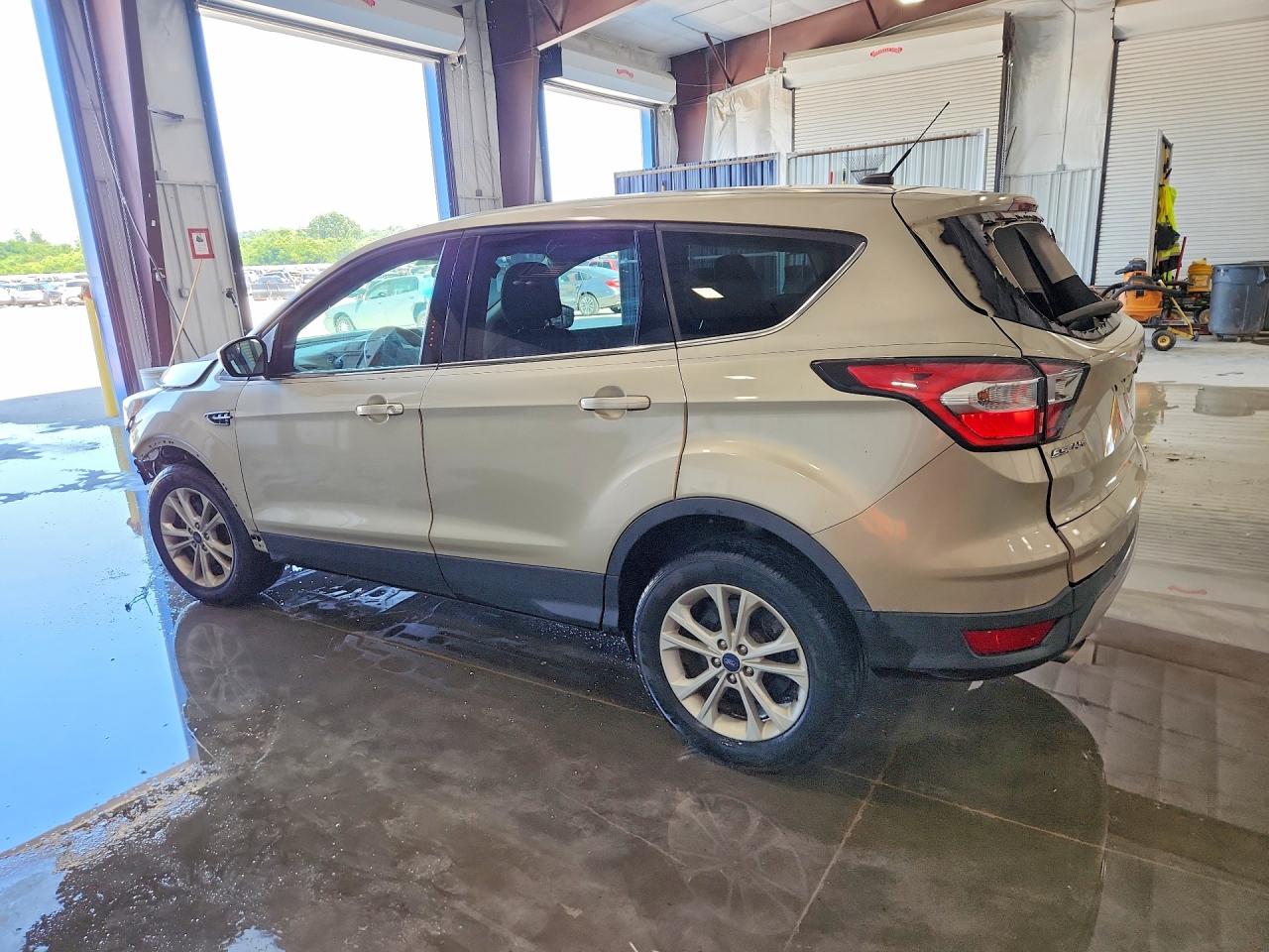 2017 FORD ESCAPE SE — снимка 2