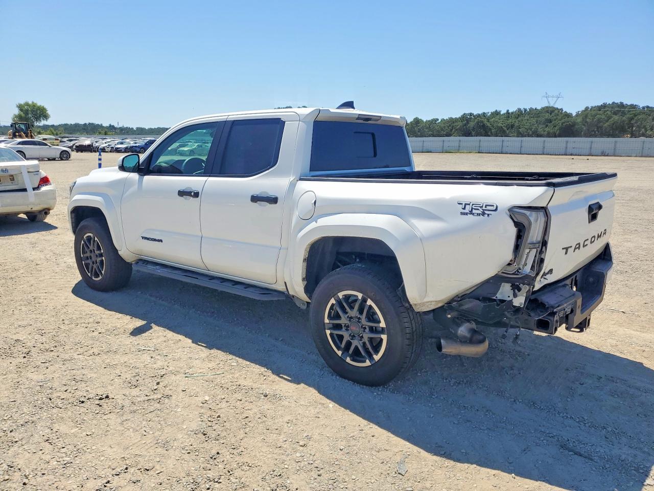 2024 TOYOTA TACOMA TRD SPORT — снимка 2