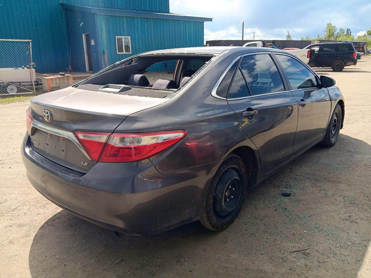 2015 TOYOTA CAMRY LE — снимка 3