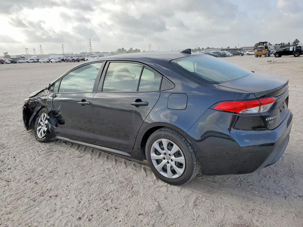 2021 TOYOTA COROLLA LE — снимка 2