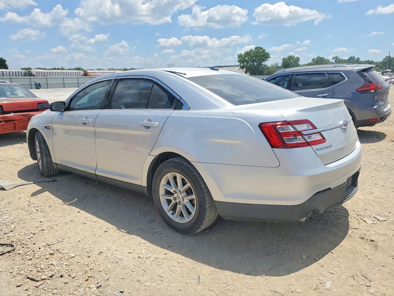 2015 FORD TAURUS SE — снимка 2