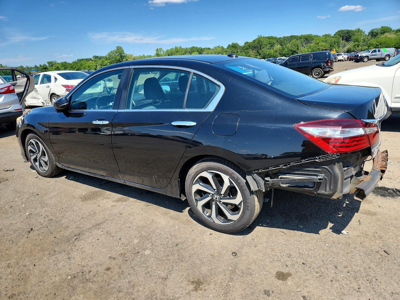 2017 HONDA ACCORD EX — снимка 2
