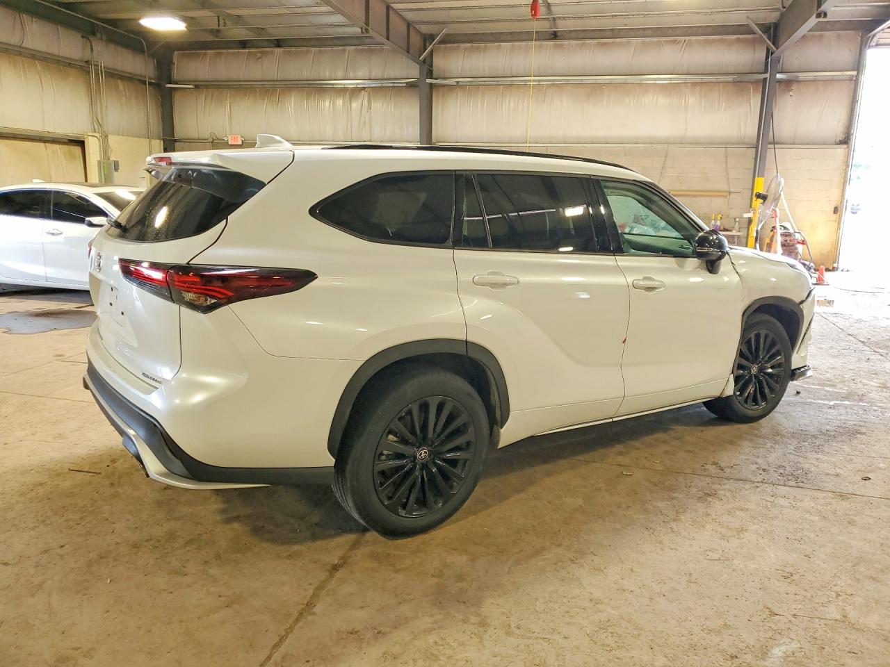 2024 TOYOTA HIGHLANDER XSE — снимка 3