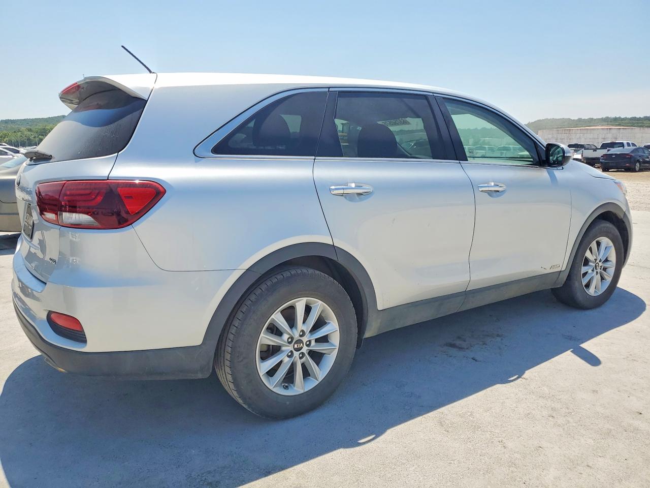 2019 KIA SORENTO LX V6 — снимка 3