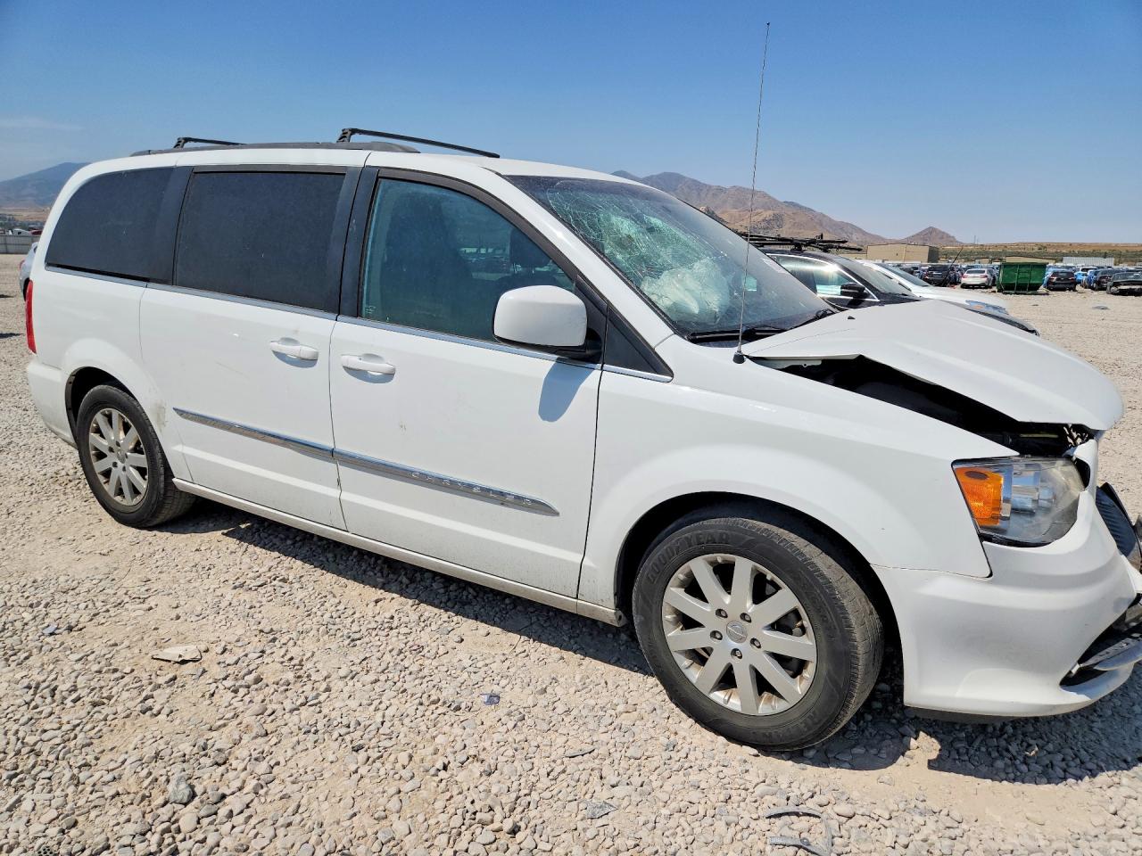 2016 CHRYSLER TOWN & COUNTRY TOURING — снимка 4