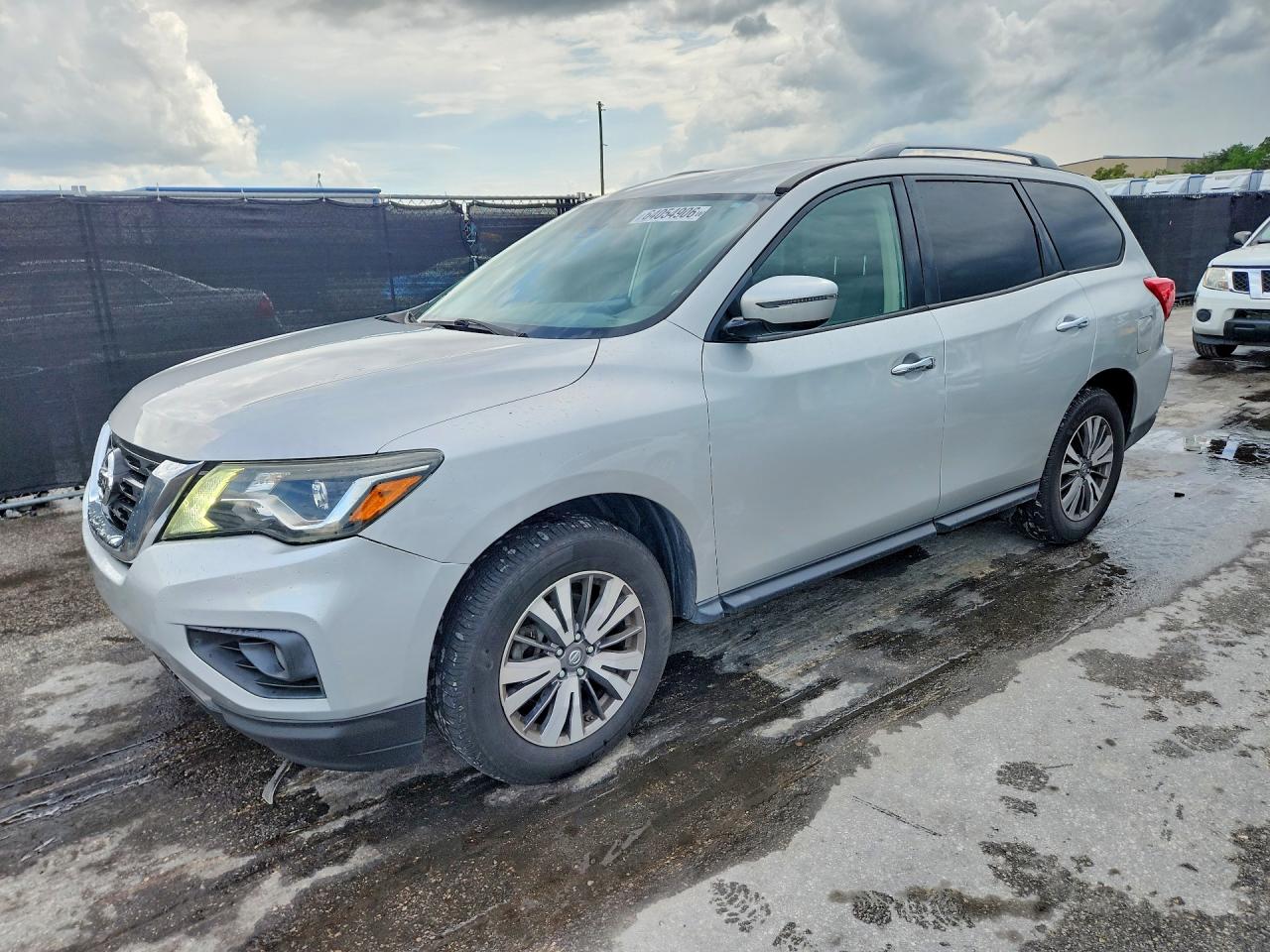 2019 NISSAN PATHFINDER SV