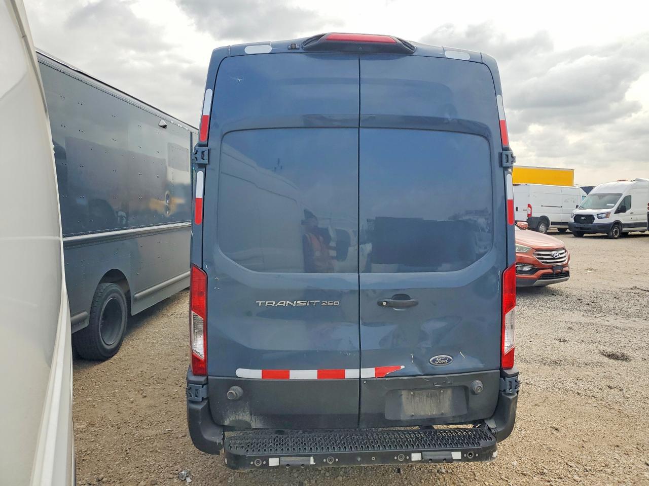 2020 FORD TRANSIT T-250 — снимка 2