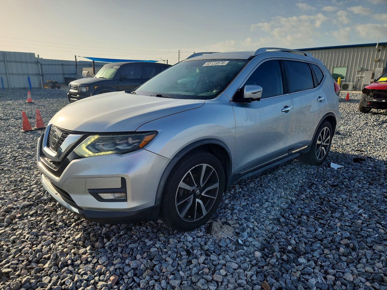 2017 NISSAN ROGUE SL