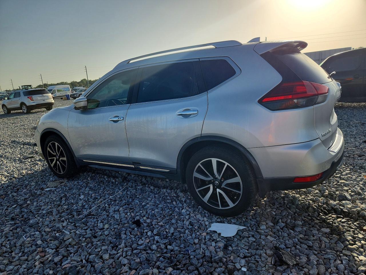 2017 NISSAN ROGUE SL — снимка 2