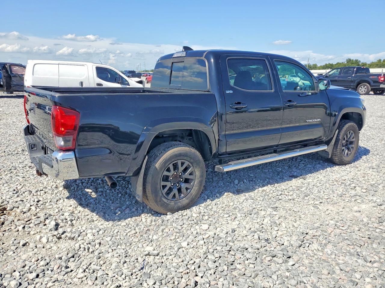 2023 TOYOTA TACOMA SR5 V6 — снимка 3