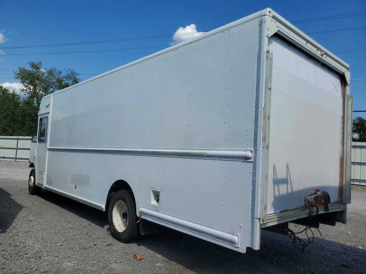 2018 FORD F59 — снимка 2