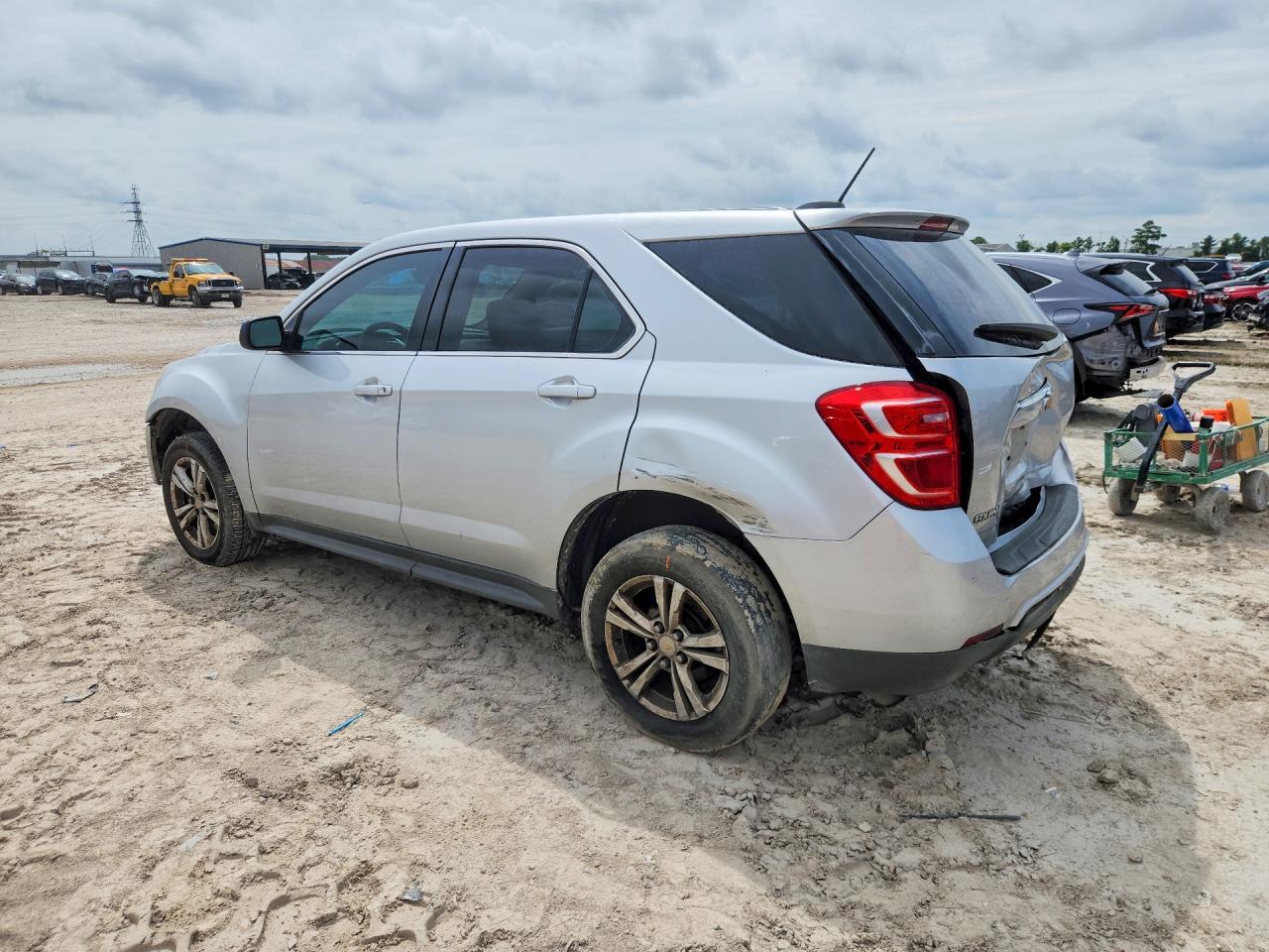 2017 CHEVROLET EQUINOX LS — снимка 2