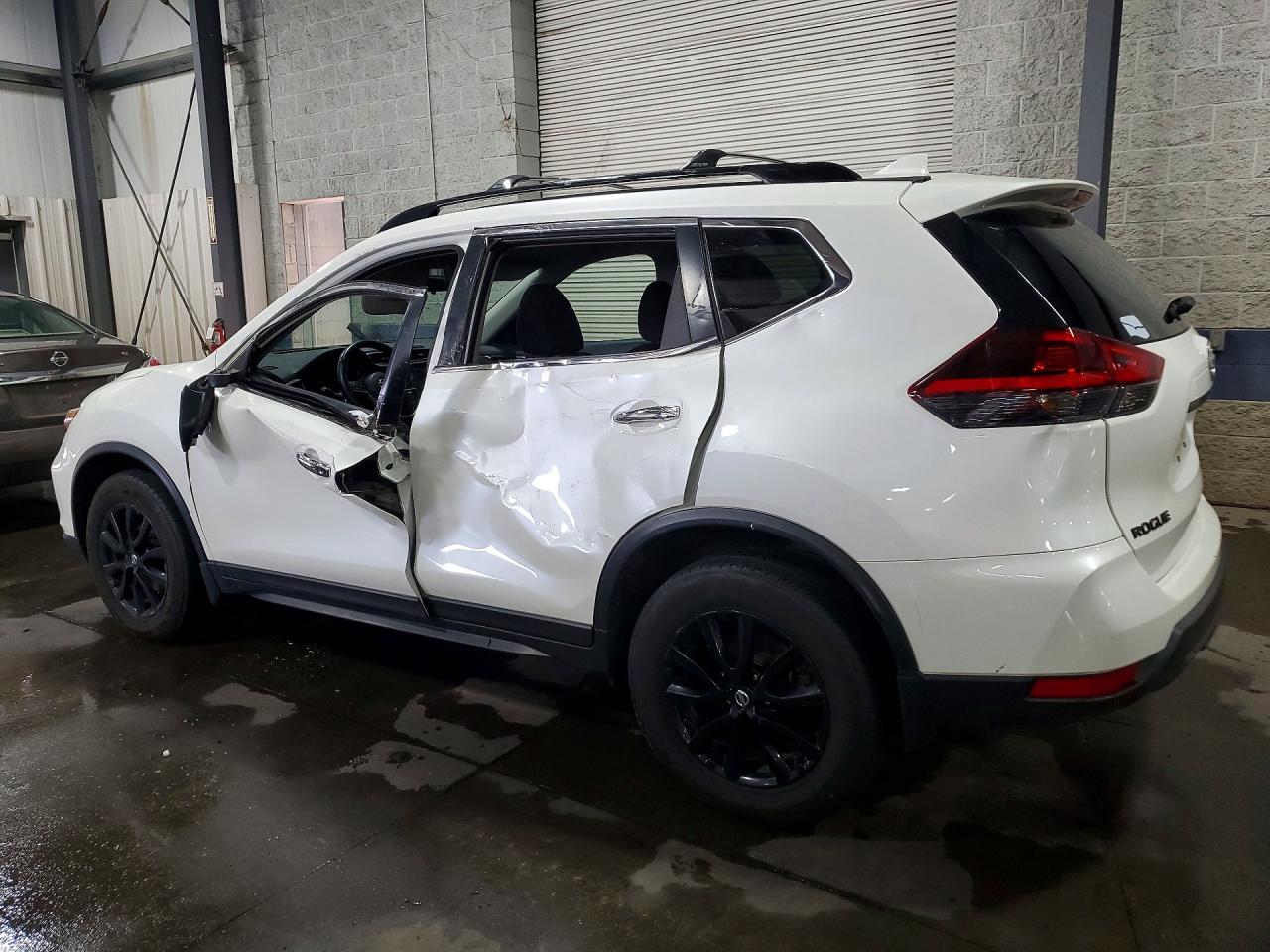 2018 NISSAN ROGUE SV — снимка 2