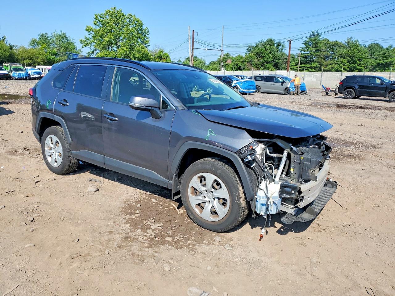 2019 TOYOTA RAV4 LE — снимка 4