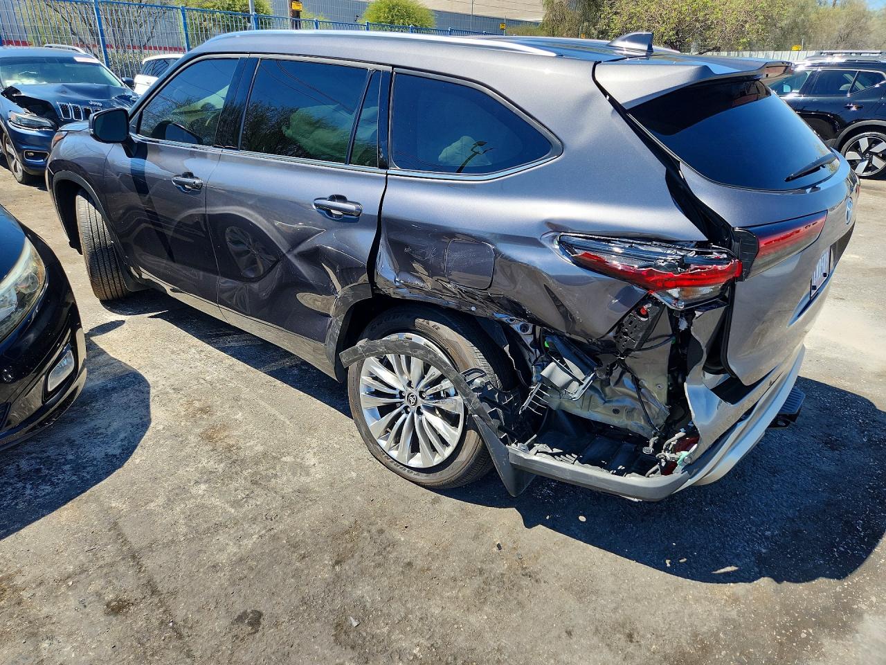 2025 TOYOTA HIGHLANDER SPORT — снимка 2