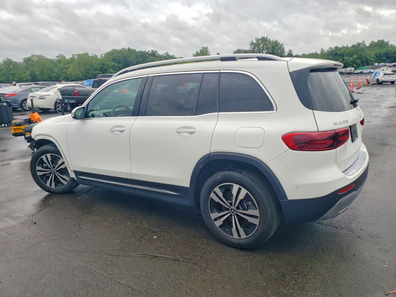 2025 MERCEDES-BENZ GLB 250 4MATIC — снимка 2