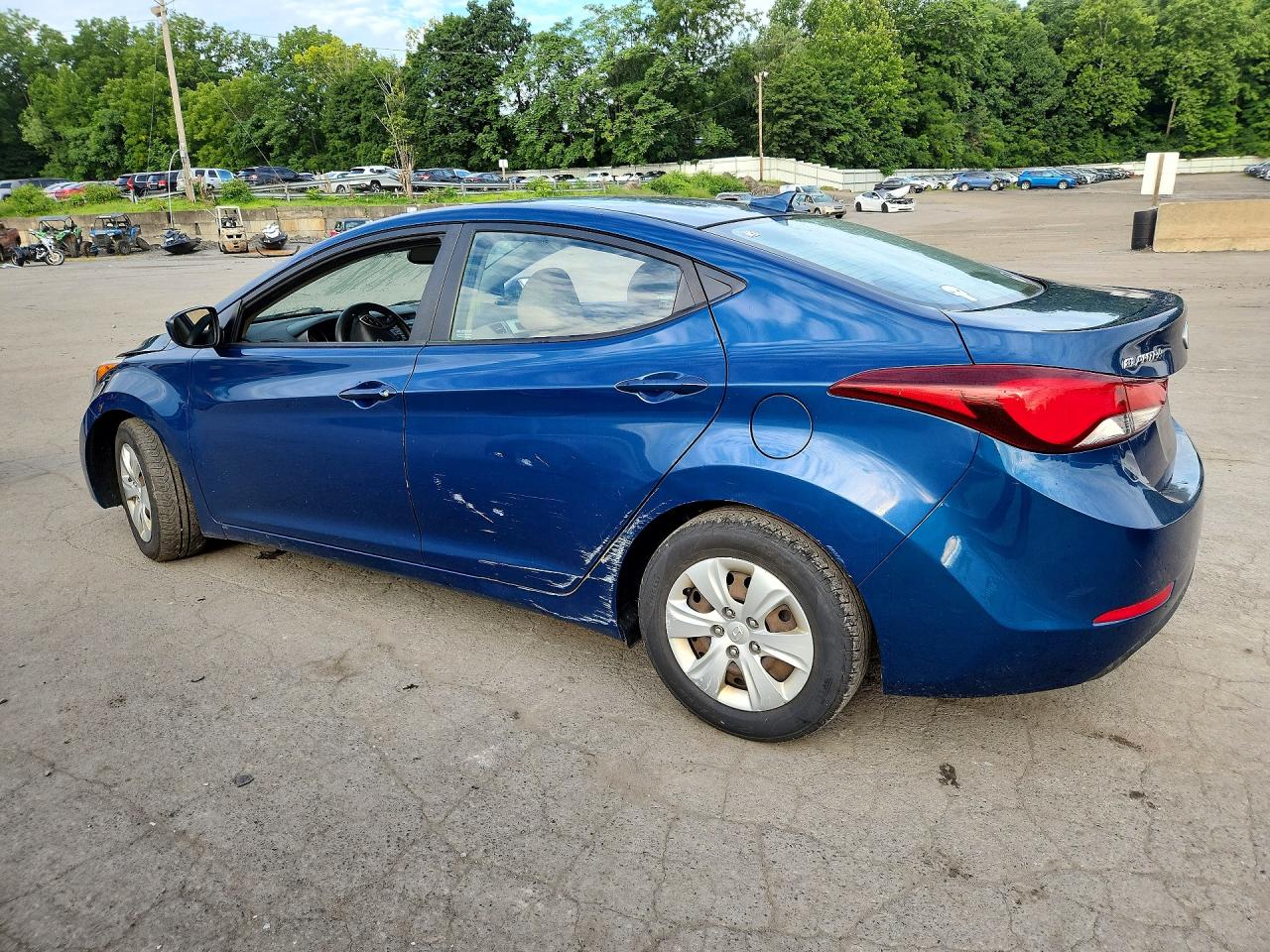 2016 HYUNDAI ELANTRA SE — снимка 2