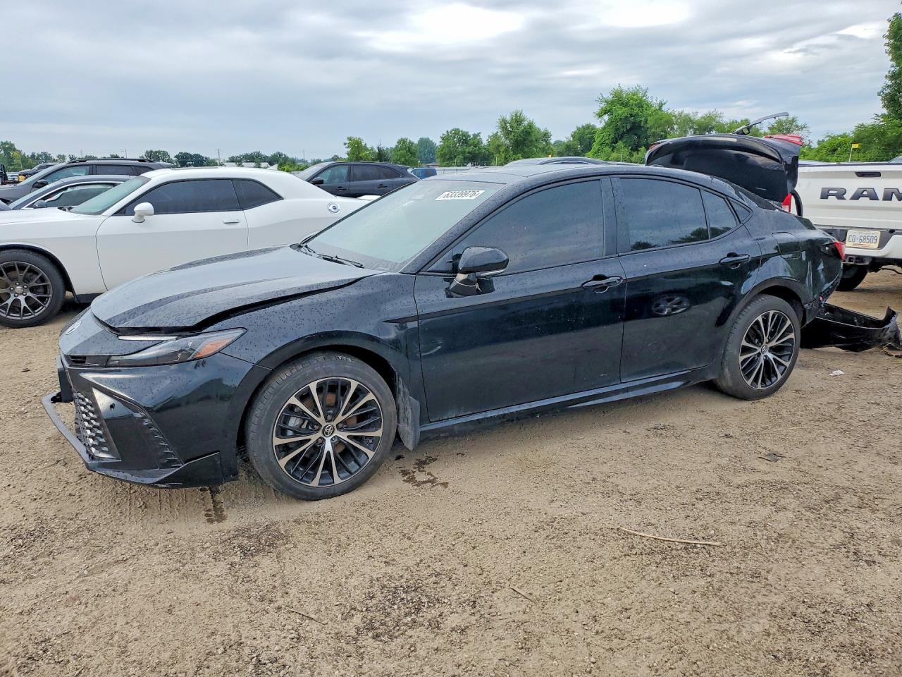 2025 TOYOTA CAMRY XSE