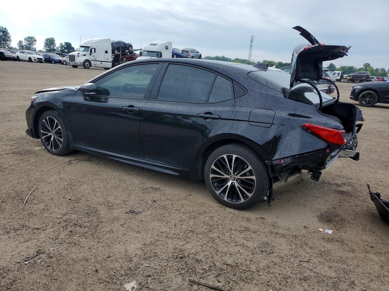 2025 TOYOTA CAMRY XSE — снимка 3