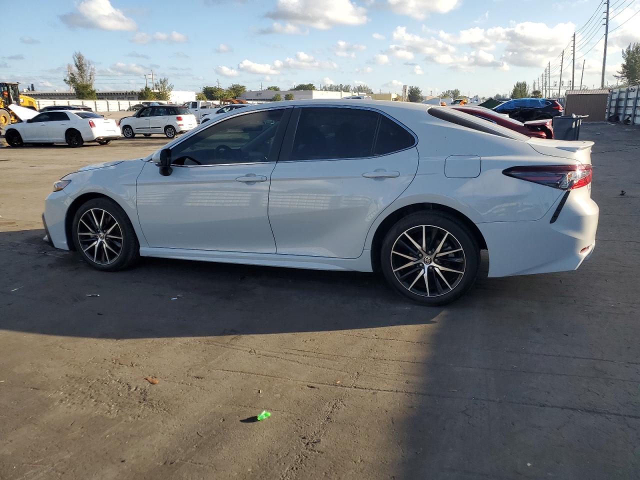 2023 TOYOTA CAMRY SE NIGHT SHADE — снимка 2