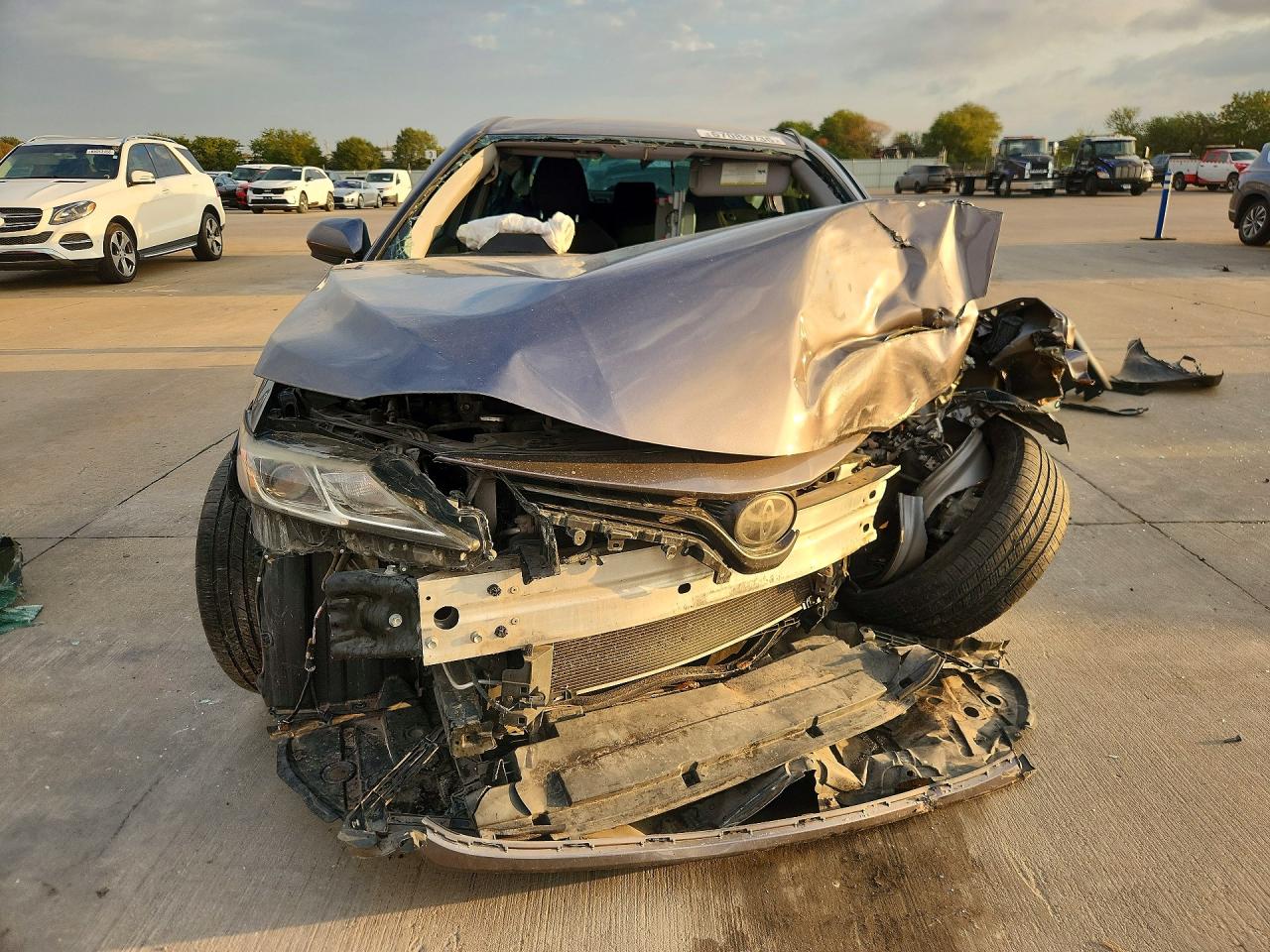 2019 TOYOTA CAMRY LE — снимка 5