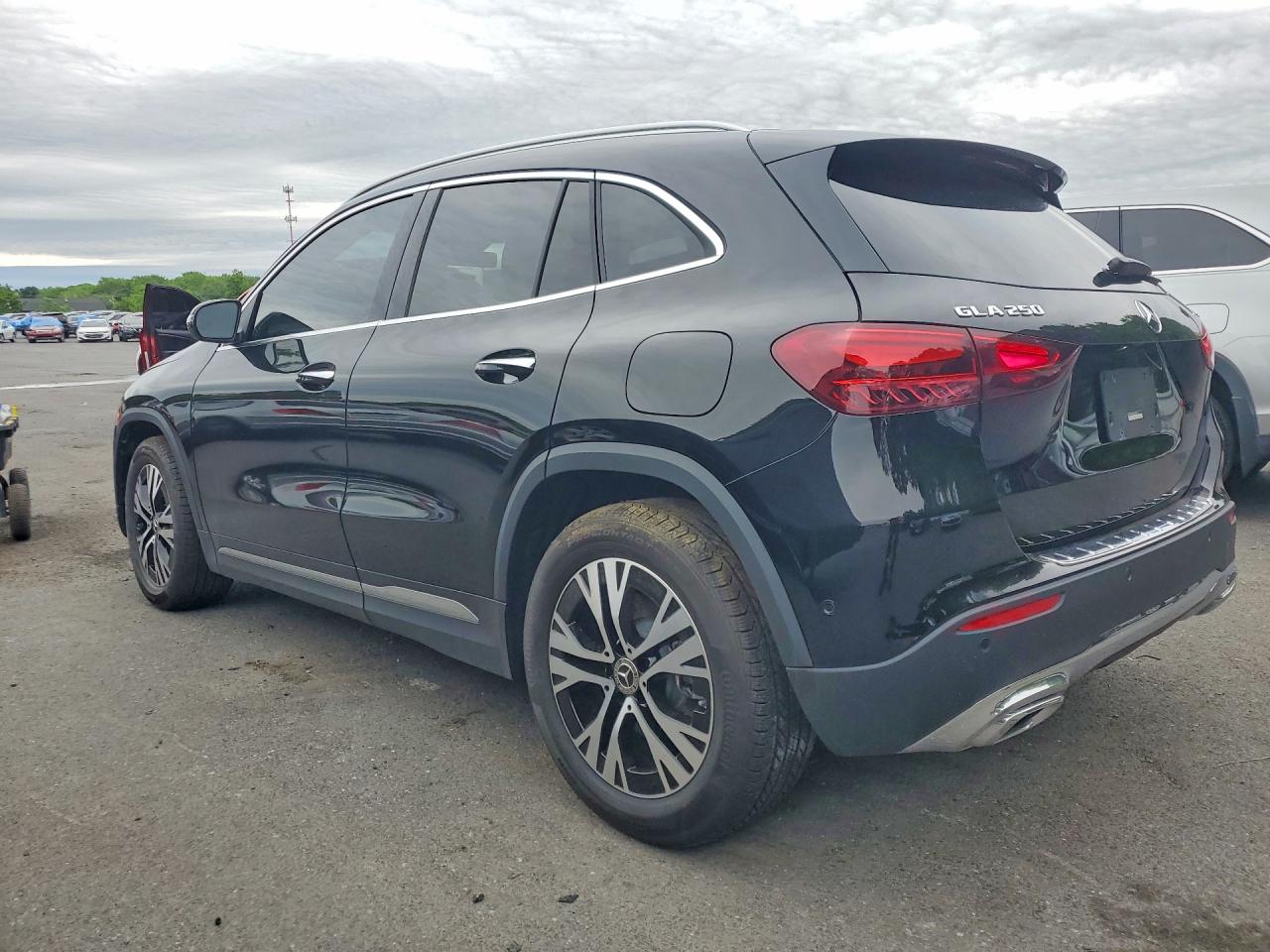 2026 MERCEDES-BENZ GLA 250 4MATIC — снимка 2