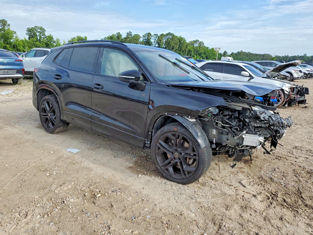 2025 VOLKSWAGEN TIGUAN SE R-LINE BLACK — снимка 4