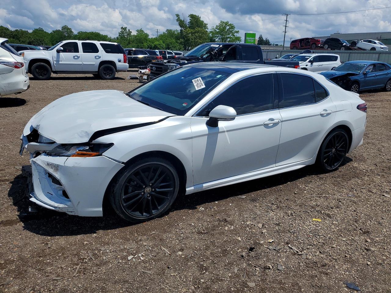 2022 TOYOTA CAMRY XSE