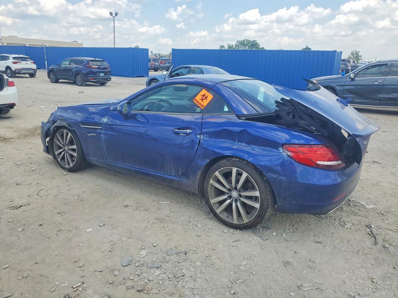 2017 MERCEDES-BENZ SLC 300 — снимка 2