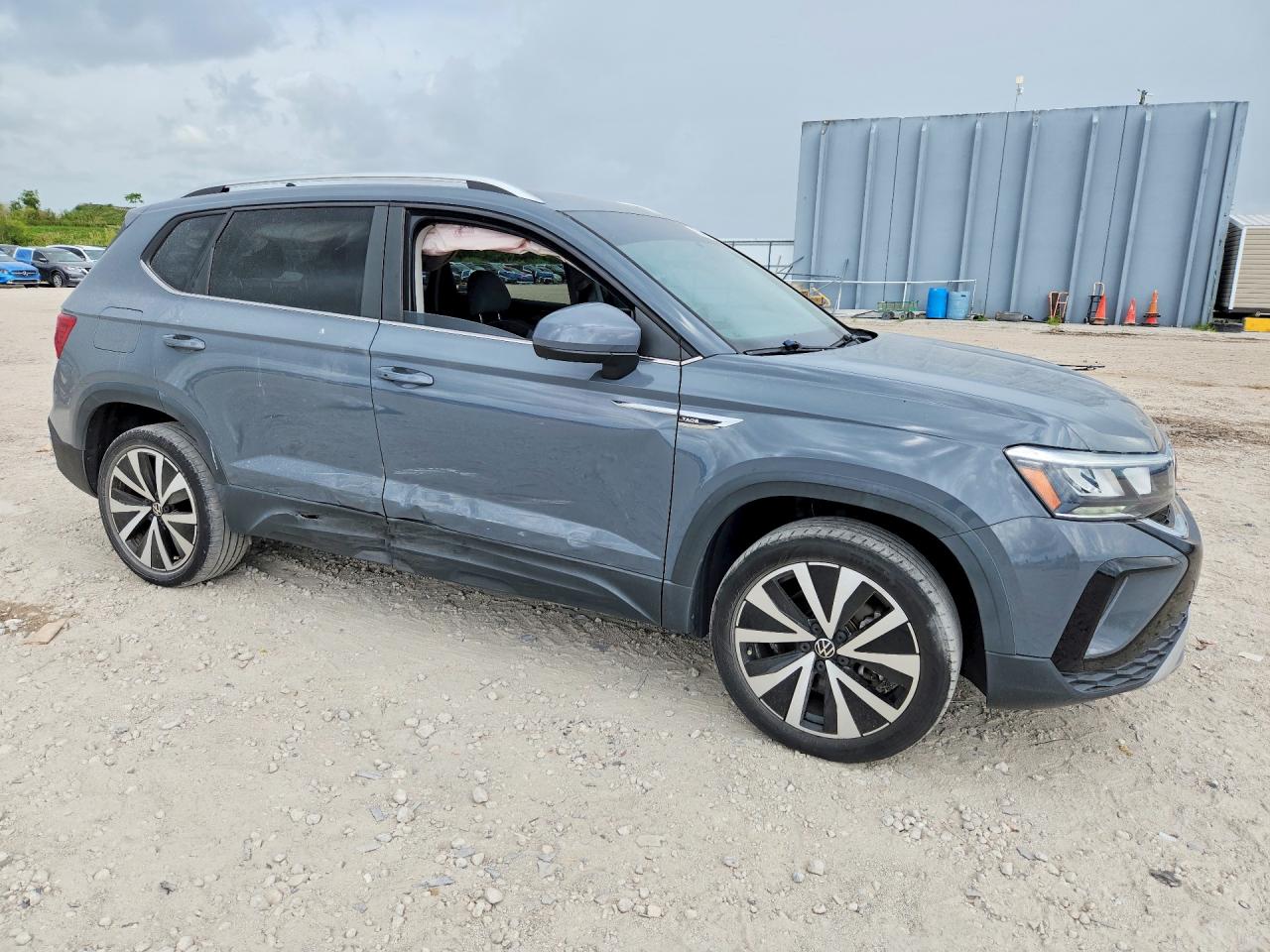 2022 VOLKSWAGEN TAOS SE — снимка 4
