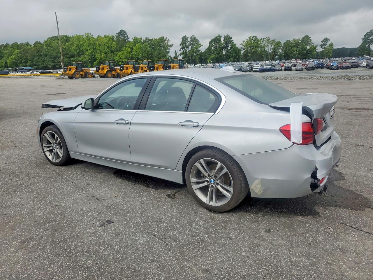 2017 BMW 330 I — снимка 2