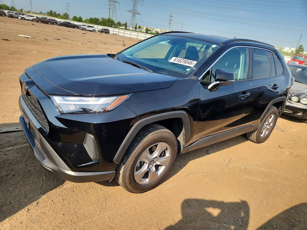 2025 TOYOTA RAV4 XLE