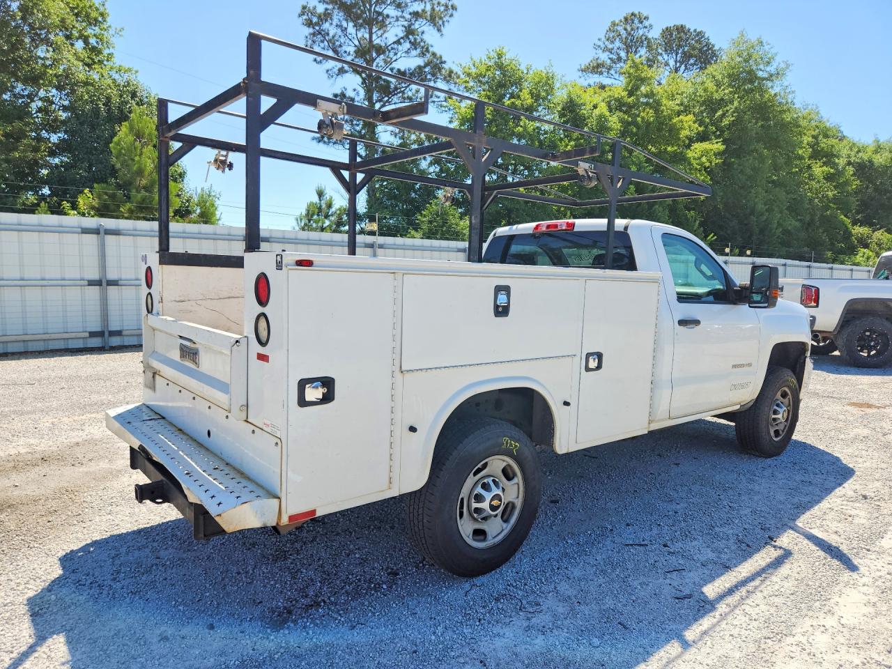 2017 CHEVROLET SILVERADO C2500 HEAVY DUTY — снимка 3
