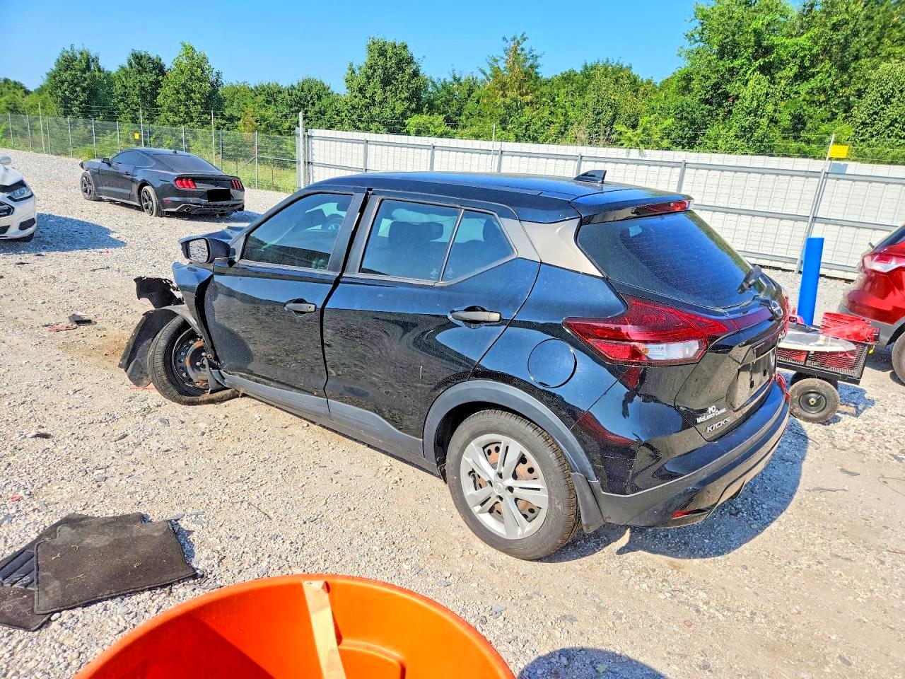 2023 NISSAN KICKS S — снимка 2