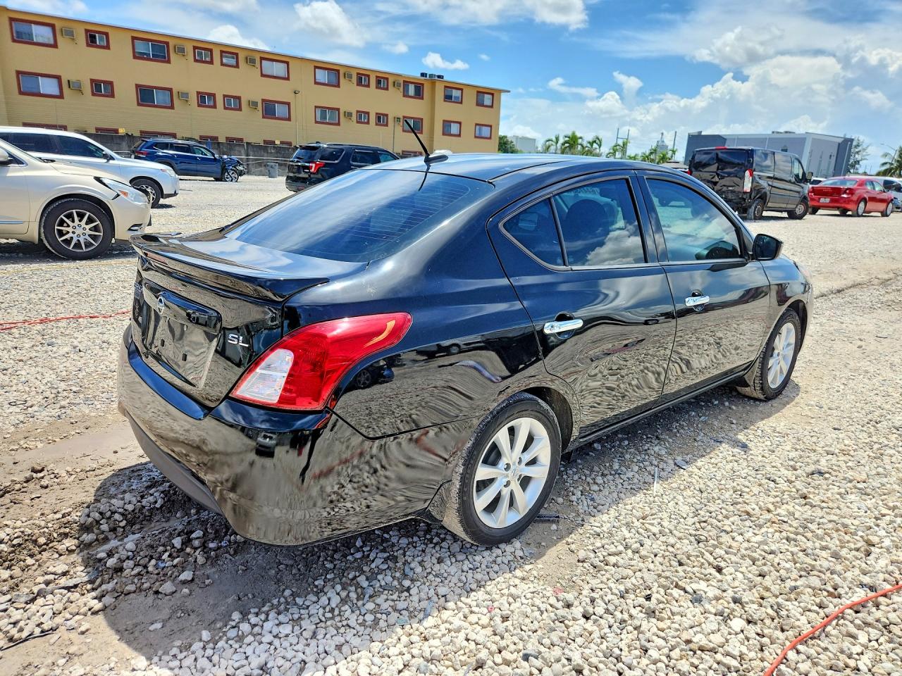 2016 NISSAN VERSA 1.6 SL — снимка 3